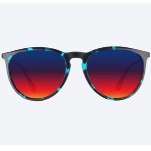 NWOT Blenders Eyewear Sunglasses